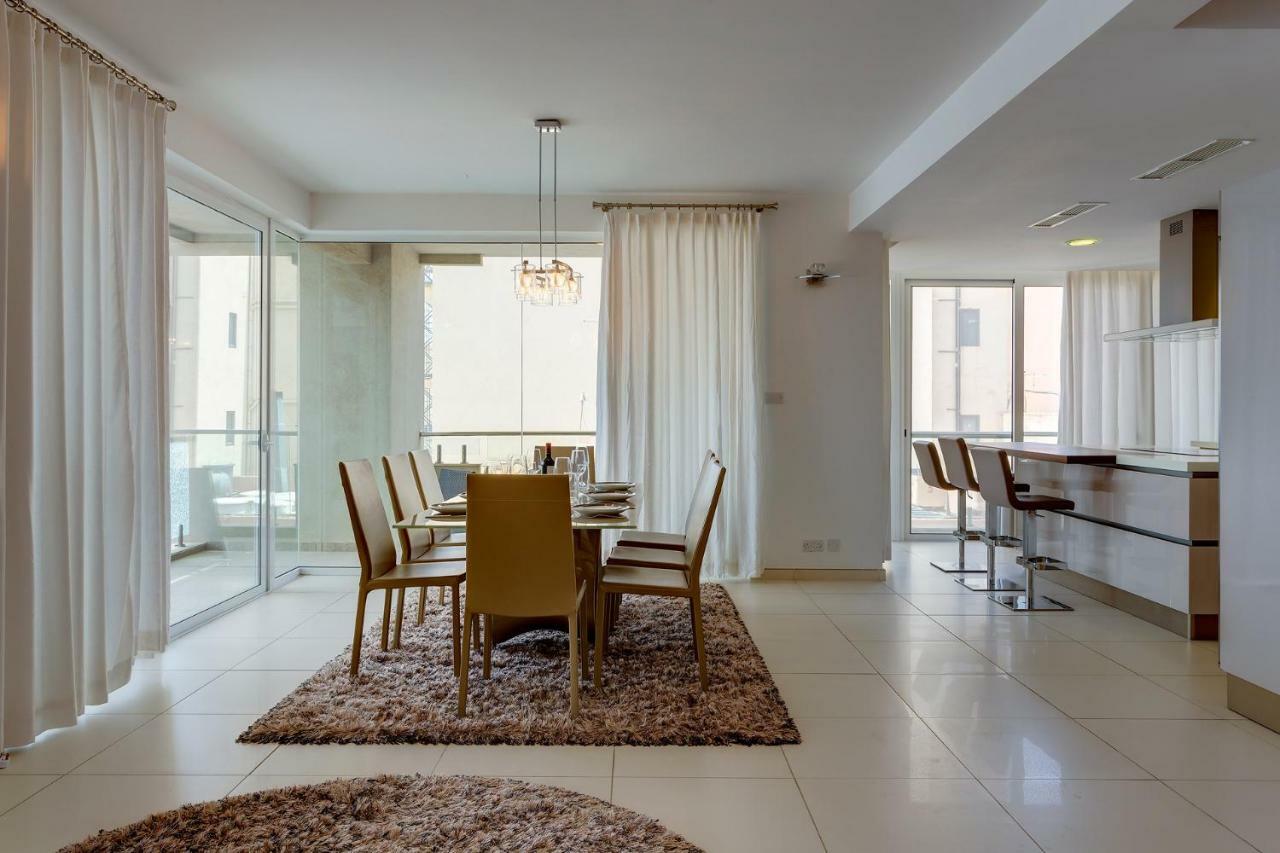 Contemporary, Luxury Apartment With Valletta And Harbour Views Sliema Eksteriør bilde