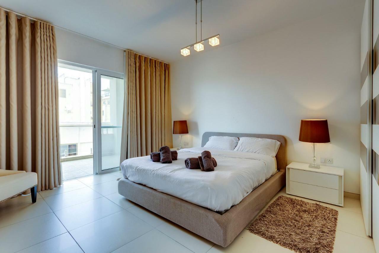 Contemporary, Luxury Apartment With Valletta And Harbour Views Sliema Eksteriør bilde